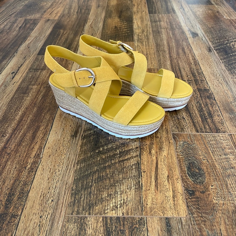Marc Fisher Espadrilles